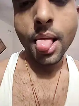 PRIYANHUxh online show from April 2, 2026, 5:49 am