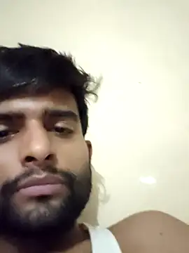 Snapshot of PRIYANHU@xh chatting on April 22, 2026, 4:52 pm PRIYANHUxh online show from April 22, 2026, 4:52 pm