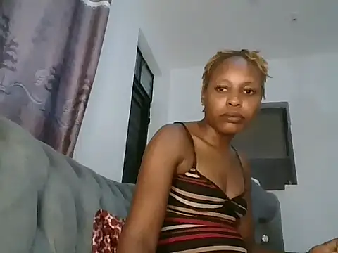 Candykitten online show from March 15, 2025, 3:40 am