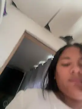 Snapshot of Shelmii chatting on July 16, 2026, 7:31 pm Shelmii online show from July 16, 2026, 7:31 pm