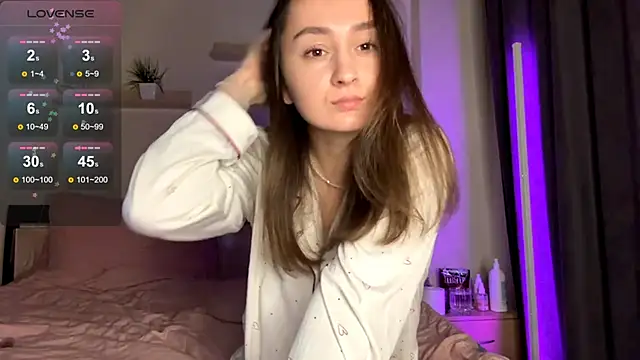 Eva Eva  online show from September 24, 2025, 1:09 am