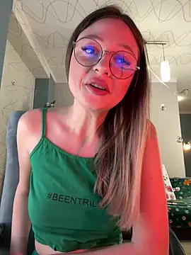 Kimsweet7 online show from December 18, 2024, 6:25 pm