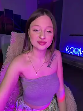 Kimsweet7 online show from March 18, 2025, 6:04 pm