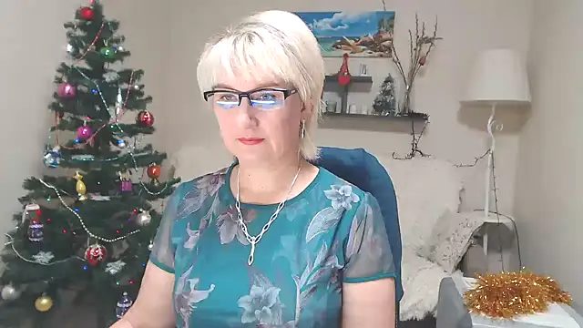 FleurMays online show from December 21, 2024, 6:09 am