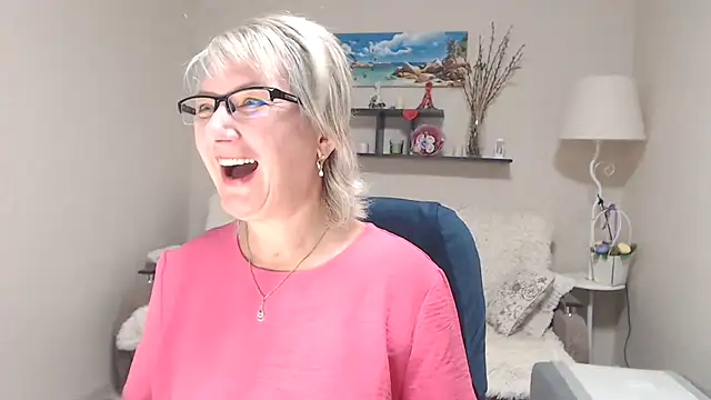 FleurMays online show from September 28, 2025, 3:34 am