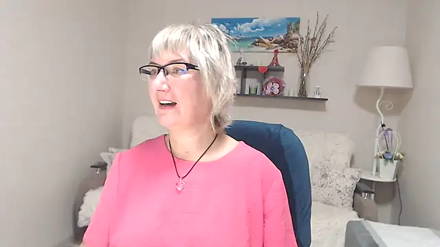 FleurMays online show from October 11, 2025, 5:17 am