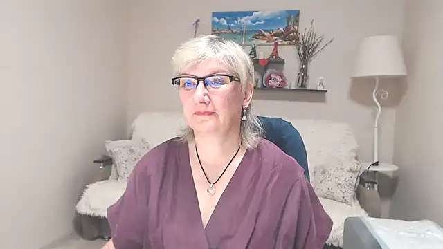 FleurMays online show from June 12, 2026, 4:22 am
