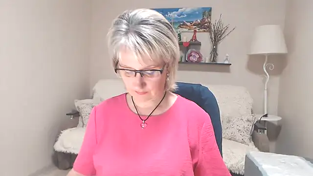 FleurMays online show from June 14, 2026, 6:04 am
