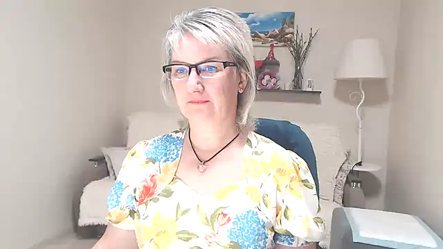 FleurMays online show from June 20, 2026, 3:31 am