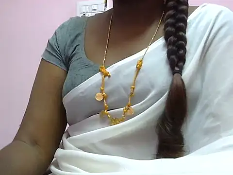 Hot akshara online show from January 11, 2026, 4:45 pm