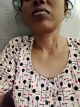 Snapshot of Gautami-telugu chatting on October 4, 2025, 1:53 pm Gautami-telugu online show from October 4, 2025, 1:53 pm