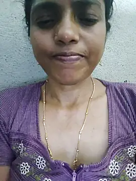 Snapshot of Gautami-telugu chatting on October 31, 2025, 7:59 pm Gautami-telugu online show from October 31, 2025, 7:59 pm