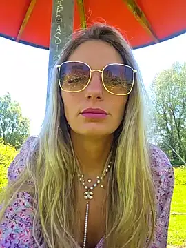 Lydie off online show from May 22, 2026, 11:49 am