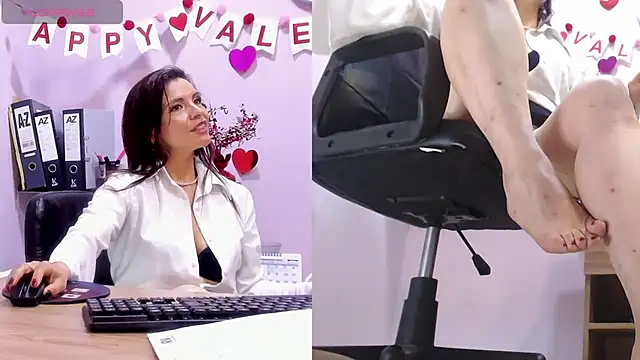 Milenahot 69  online show from February 17, 2025, 3:31 pm