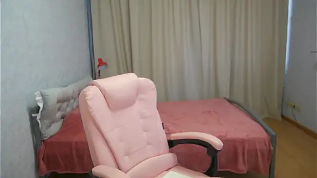 Snapshot of Sophiloren chatting on September 14, 2025, 1:10 pm Sophiloren online show from September 14, 2025, 1:10 pm