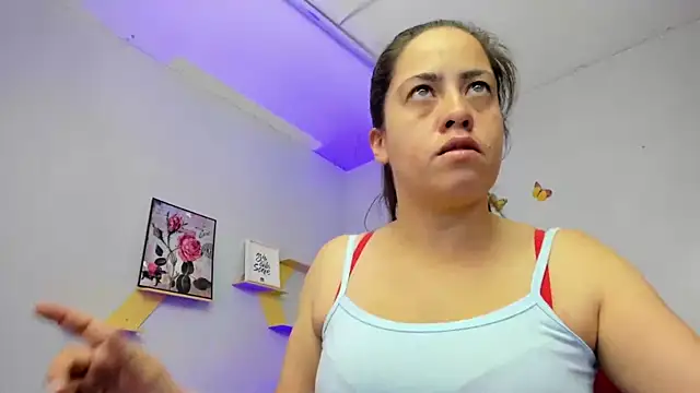 kathina giraldo online show from November 26, 2025, 12:39 pm