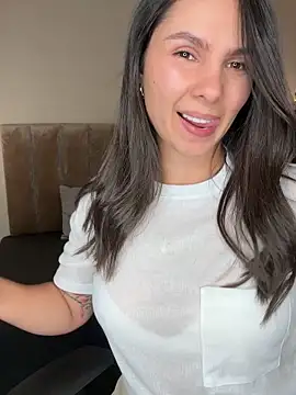 Snapshot of SofiaG_ chatting on October 25, 2025, 8:36 pm SofiaG  online show from October 25, 2025, 8:36 pm