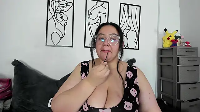 Snapshot of RubyPirsso18 chatting on June 11, 2026, 7:23 pm RubyPirsso18 online show from June 11, 2026, 7:23 pm