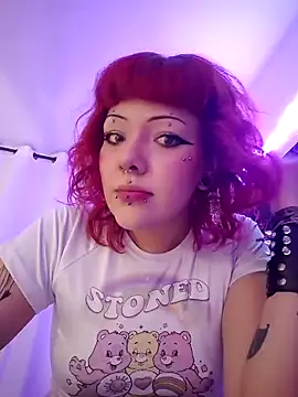 Snapshot of Sarah-Stoner chatting on June 20, 2026, 12:25 am Sarah-Stoner online show from June 20, 2026, 12:25 am