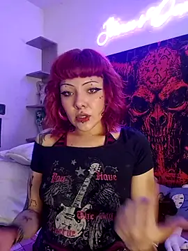 Snapshot of Sarah-Stoner chatting on June 23, 2026, 12:41 am Sarah-Stoner online show from June 23, 2026, 12:41 am