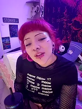 Sarah-Stoner online show from July 7, 2026, 6:47 am