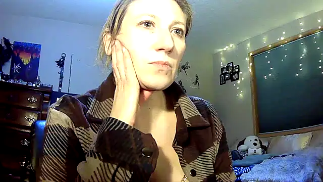 lilyhornyhousewife online show from January 26, 2025, 12:33 pm