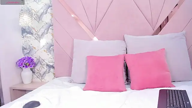 Snapshot of kaylin_jann chatting on November 6, 2025, 6:09 pm kaylin jann online show from November 6, 2025, 6:09 pm