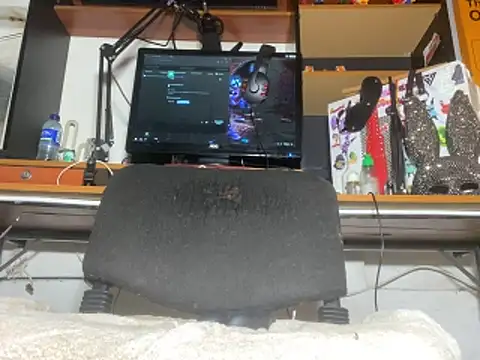 Lunita 5 online show from February 1, 2026, 8:18 pm