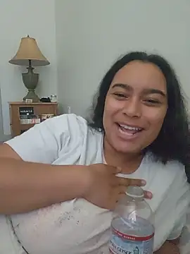 cinnaminnie online show from May 15, 2026, 6:26 pm