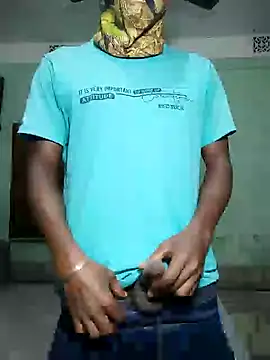 Snapshot of Hunter_boy9 chatting on January 1, 2025, 12:32 am Hunter boy9 online show from January 1, 2025, 12:32 am