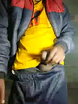 Snapshot of Hunter_boy9 chatting on January 3, 2025, 11:44 pm Hunter boy9 online show from January 3, 2025, 11:44 pm