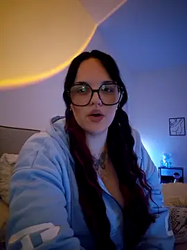 Jujuicy 97 online show from June 9, 2026, 6:19 pm