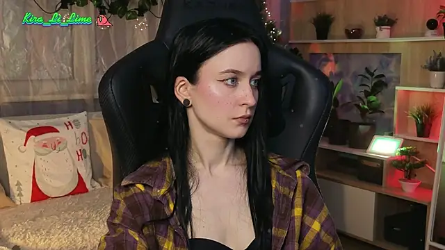 KiraLiLime online show from January 8, 2025, 12:49 am