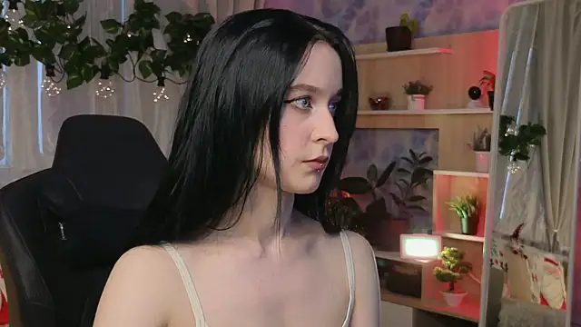 KiraLiLime online show from February 16, 2025, 1:38 pm