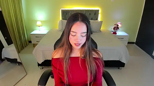  Charlotte evans 1 online show from December 3, 2025, 9:46 pm