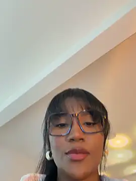 Jessie-pradoo online show from April 14, 2026, 10:05 pm