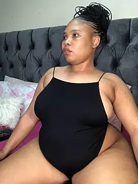 Anaelle24 online show from June 8, 2026, 5:24 pm