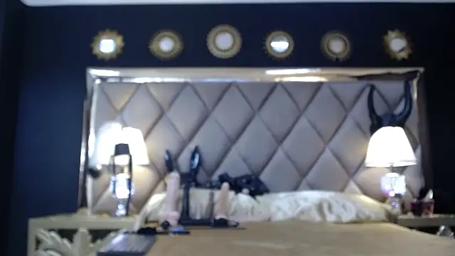 EvaBellucci  online show from January 4, 2025, 12:05 am