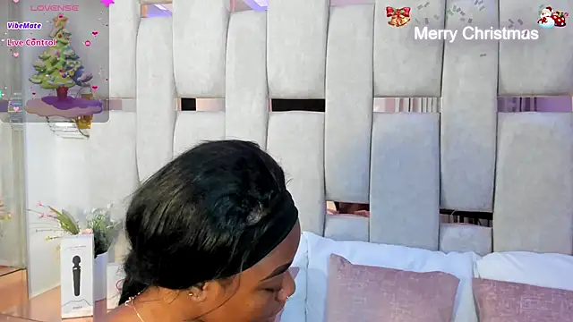 Snapshot of mia_schwarz chatting on December 11, 2024, 9:34 pm mia schwarz online show from December 11, 2024, 9:34 pm