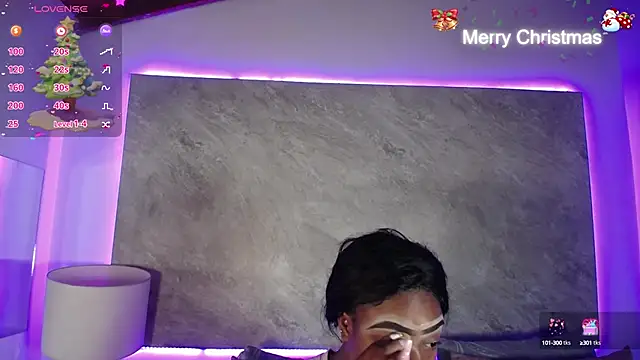 Snapshot of mia_schwarz chatting on December 15, 2024, 8:47 pm mia schwarz online show from December 15, 2024, 8:47 pm