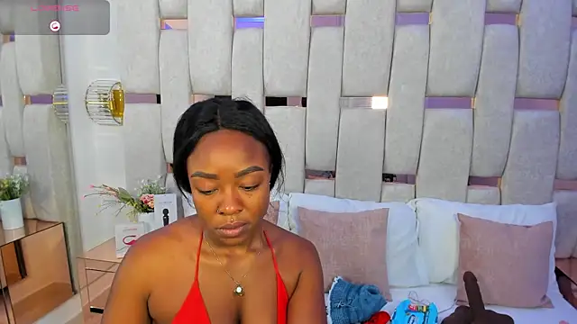 Snapshot of mia_schwarz chatting on January 17, 2025, 9:39 pm mia schwarz online show from January 17, 2025, 9:39 pm