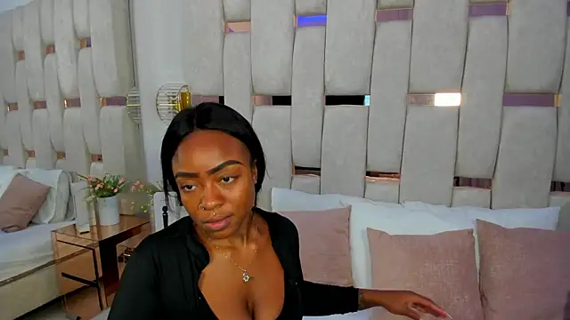 Snapshot of mia_schwarz chatting on January 26, 2025, 8:23 pm mia schwarz online show from January 26, 2025, 8:23 pm