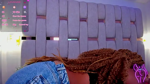 Snapshot of mia_schwarz chatting on February 1, 2025, 1:41 pm mia schwarz online show from February 1, 2025, 1:41 pm