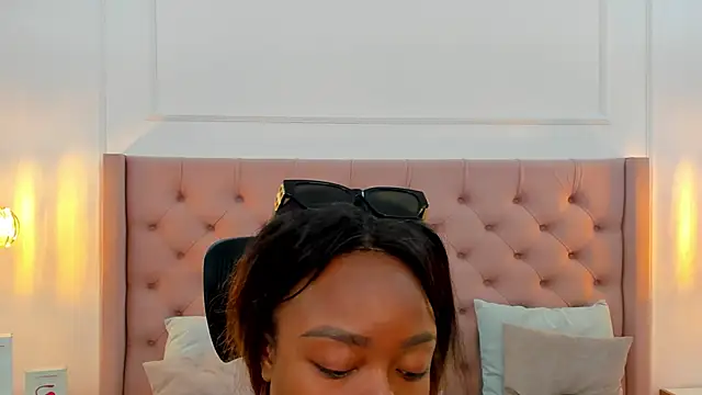 Snapshot of mia_schwarz chatting on September 9, 2025, 9:58 pm mia schwarz online show from September 9, 2025, 9:58 pm