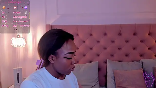 Snapshot of mia_schwarz chatting on September 19, 2025, 10:10 pm mia schwarz online show from September 19, 2025, 10:10 pm