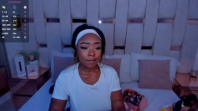 Snapshot of mia_schwarz chatting on September 29, 2025, 12:21 pm mia schwarz online show from September 29, 2025, 12:21 pm