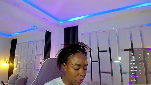 mia schwarz online show from November 9, 2025, 8:29 pm