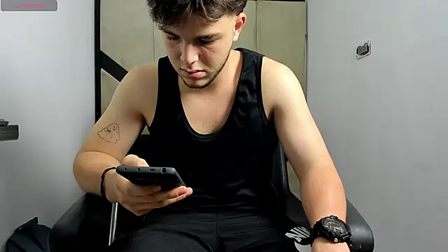 Snapshot of danielclarton1 chatting on February 5, 2025, 8:00 am danielclarton1 online show from February 5, 2025, 8:00 am