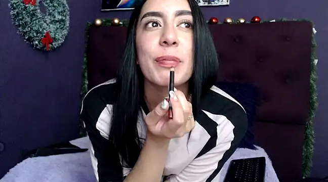 Snapshot of andy_turner chatting on December 18, 2024, 8:25 pm andy turner online show from December 18, 2024, 8:25 pm