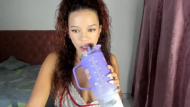 Snapshot of ateneawilliams chatting on October 18, 2025, 6:16 am ateneawilliams online show from October 18, 2025, 6:16 am